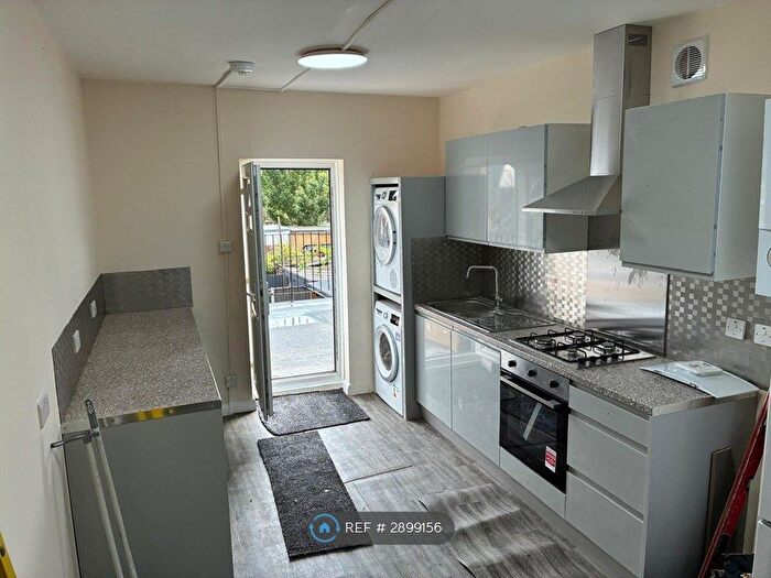 1 Bedroom Flat To Rent In East Ham, London, E6