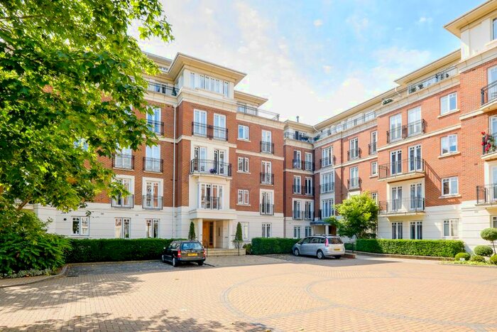 2 Bedroom Flat To Rent In Turner House, Clevedon Road, Twickenham, TW1