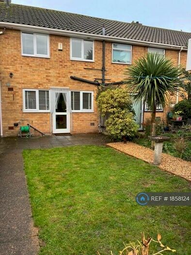 2 Bedroom Terraced House To Rent In Windrush Avenue, Slough, SL3
