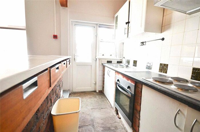 5 Bedroom Terraced House To Rent In Hathersage Road, Manchester, Greater Manchester, M13