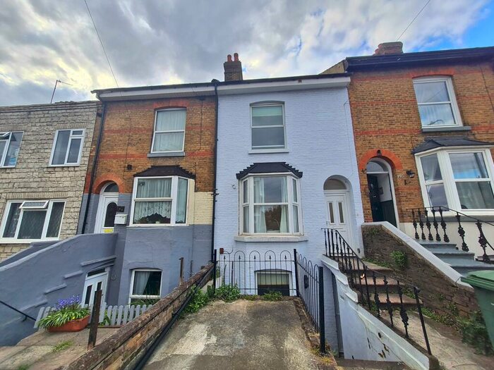 1 Bedroom Flat To Rent In Boxley Road, Maidstone, ME14