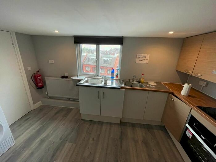 Studio To Rent In High Road, Harrow Wealdstone HA3