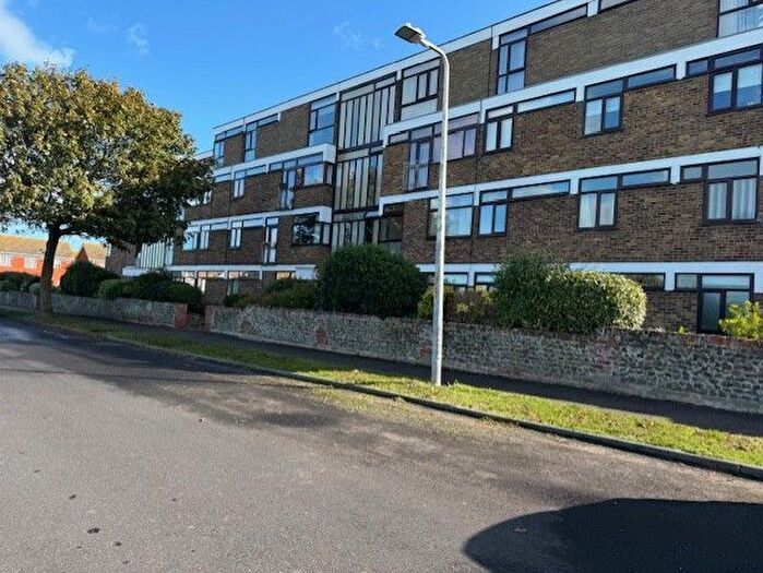 2 Bedroom Flat To Rent In Beach Avenue, Birchington, CT7