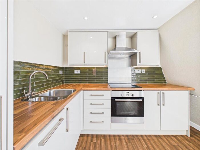 2 Bedroom Apartment To Rent In Rivers Street, City Centre, BA1