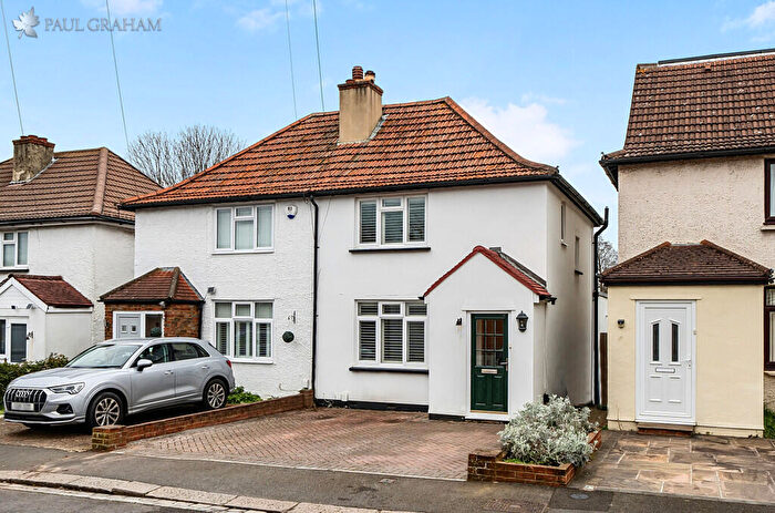 3 Bedroom Semi Detached House For Sale In Stanhope Road, Carshalton, SM5