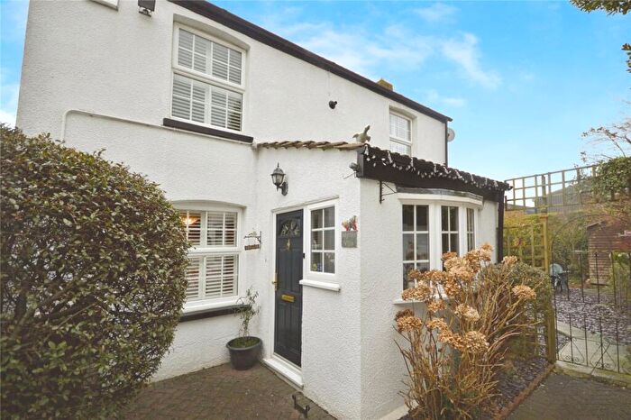 3 Bedroom Detached House For Sale In Button Drive, Lower Stoke, Rochester, Kent, ME3