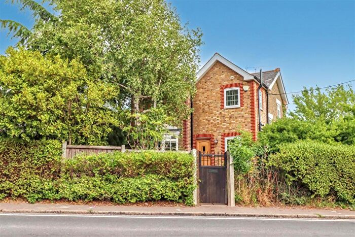 3 Bedroom Detached House For Sale In Crays Hill, Billericay, CM11
