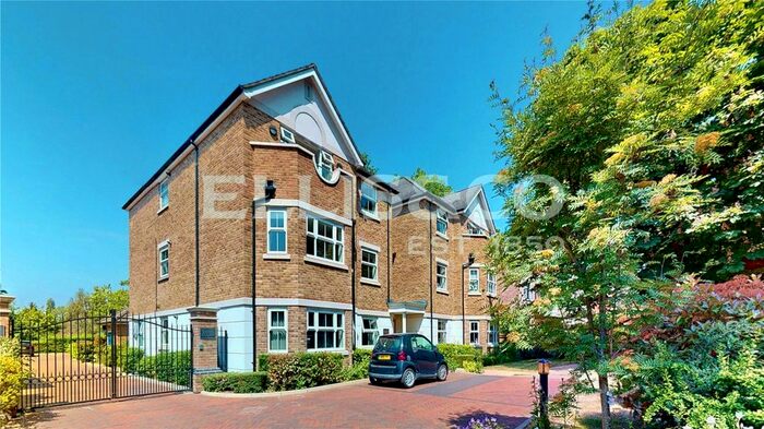 2 Bedroom Flat To Rent In Eaton Court, Westfield Park, Pinner, HA5