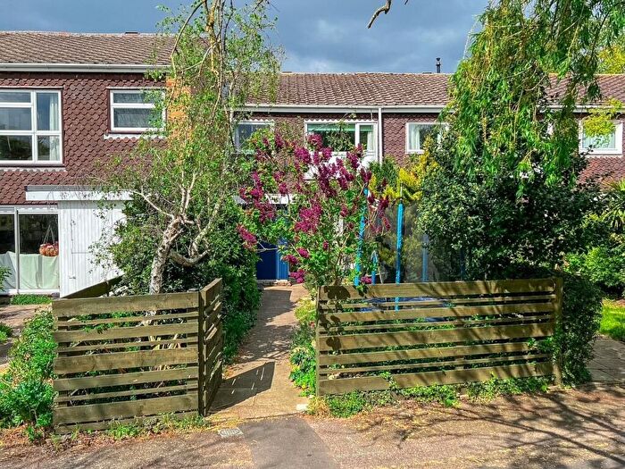 3 Bedroom End Of Terrace House For Sale In Buckingham Gardens, West Molesey, KT8
