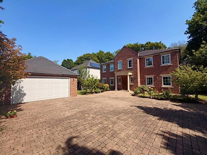 4 Bedroom Detached House For Sale In St. Wilfrids Road, Bessacarr, Doncaster, DN4