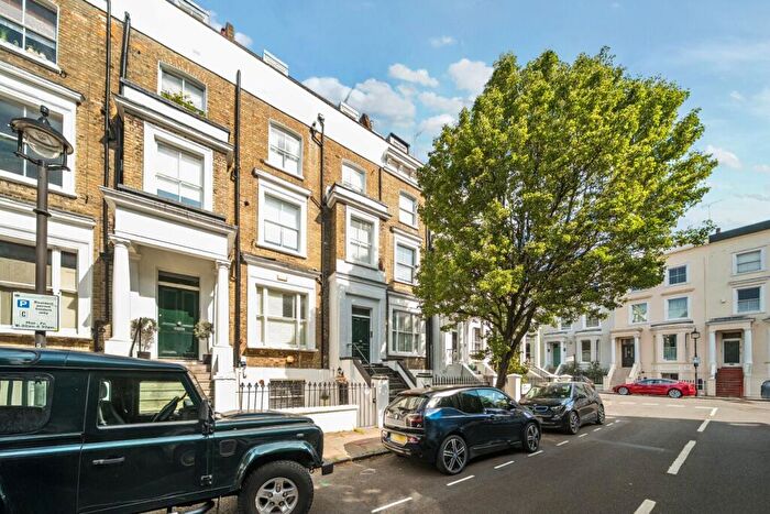 3 Bedroom Flat For Sale In Alma Square, St. John's Wood, London, NW8
