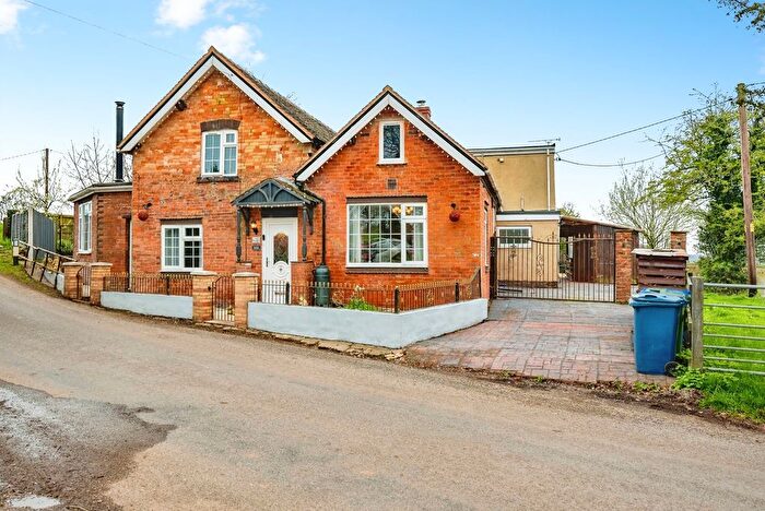 6 Bedroom Detached House For Sale In Lea Road, Rugeley, Staffordshire, WS15