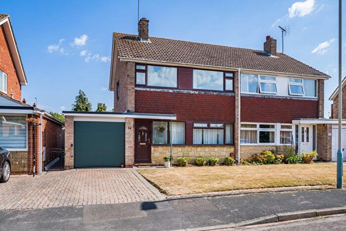 3 Bedroom Semi-Detached House For Sale In Barton Way, Up Hatherley, Cheltenham, GL51