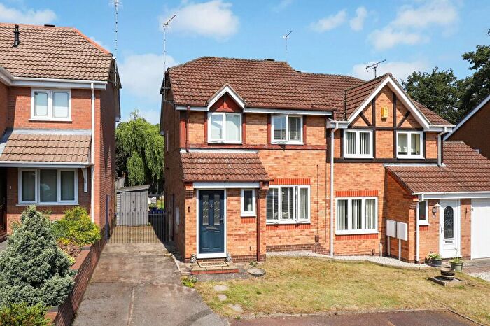 3 Bedroom Semi-Detached House For Sale In Tree View Close, Arnold, NG5