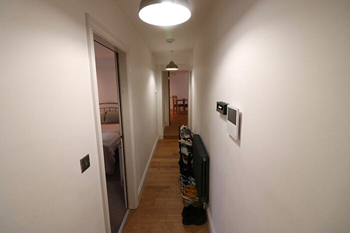 2 Bedroom Apartment To Rent In Apartment The Academy, - George Street, HU1