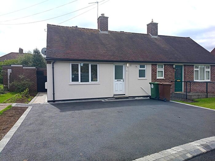 3 Bedroom Bungalow To Rent In Fallowfield, Cannock, WS11