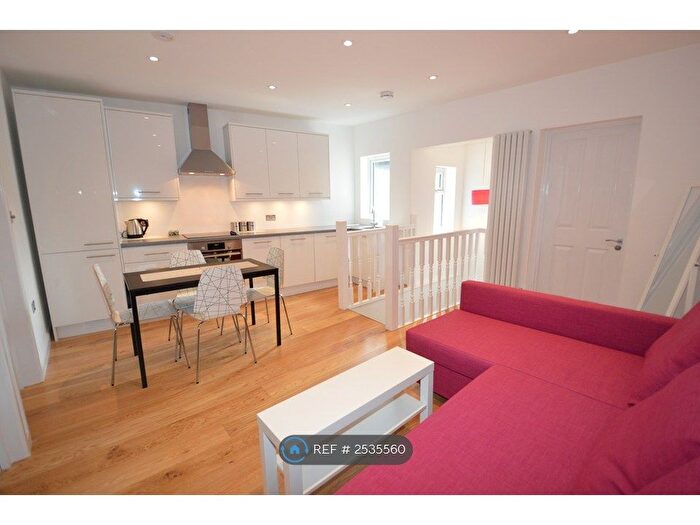 2 Bedroom Flat To Rent In Queens Road, Watford, WD17