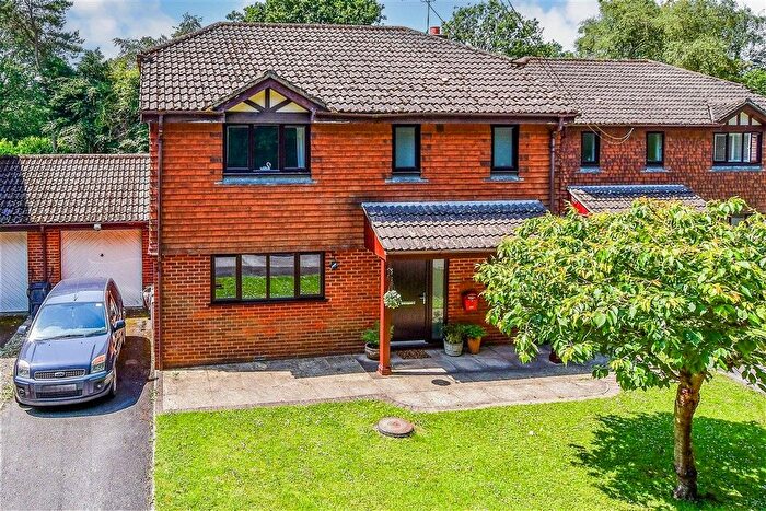 4 Bedroom Detached House For Sale In Station Close, Rotherfield, East Sussex, TN6
