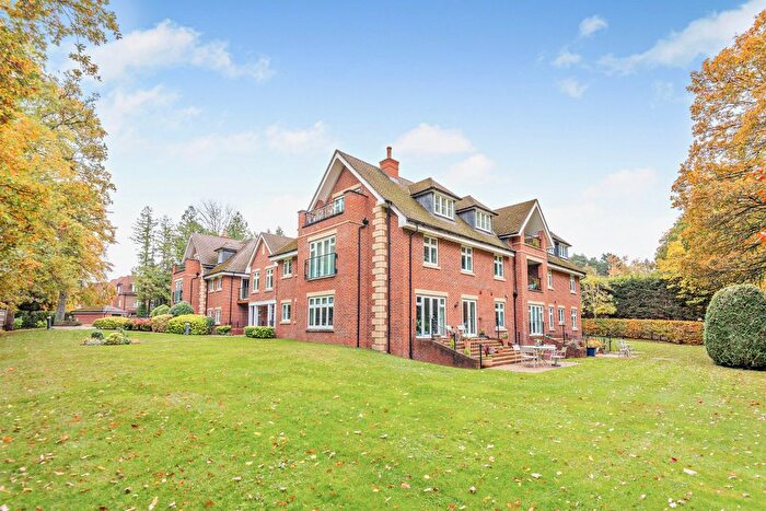 3 Bedroom Flat For Sale In London Road, Sunningdale, Ascot, Berkshire, SL5
