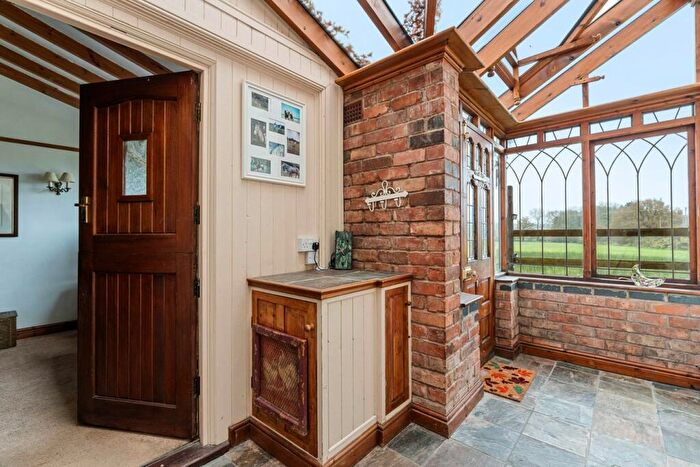 2 Bedroom Cottage For Sale In Street Ashton, Rugby, CV23
