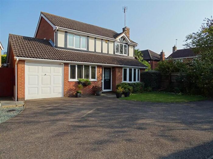 4 Bedroom Detached House For Sale In Walkers Way: South Bretton, PE3