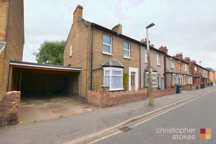 3 Bedroom Semi-Detached House To Rent In Cadmore Lane, Cheshunt, Waltham Cross, EN8