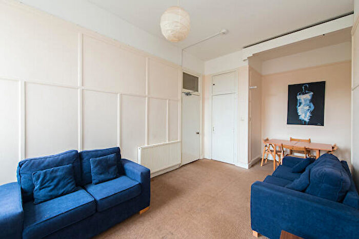 4 Bedroom Flat To Rent In Lauderdale Street, Marchmont, Edinburgh, EH9
