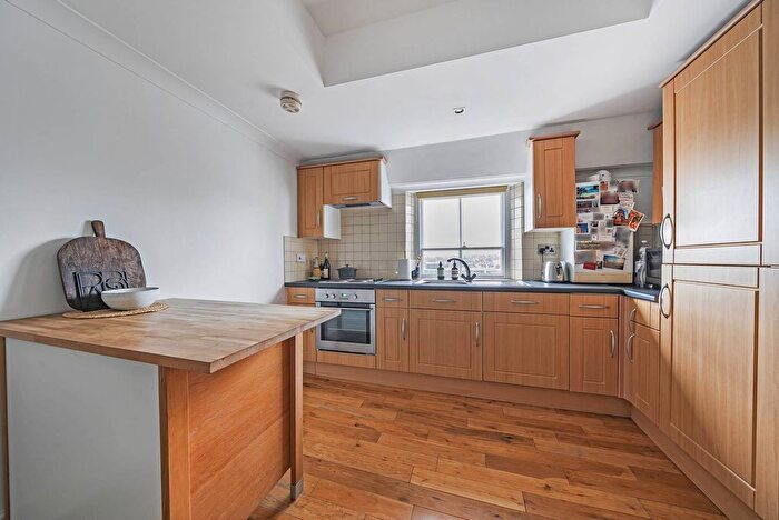 1 Bedroom Flat To Rent In St George's Drive, Pimlico, London, SW1V