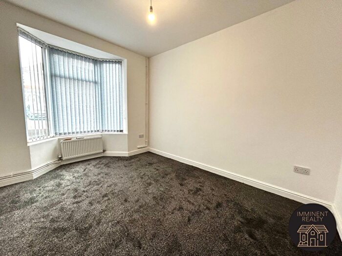 3 Bedroom Terraced House To Rent In Bromsgrove Road, Halesowen, B63