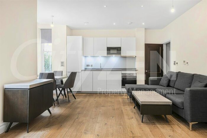 Studio To Rent In Kensington High Street, London, W8