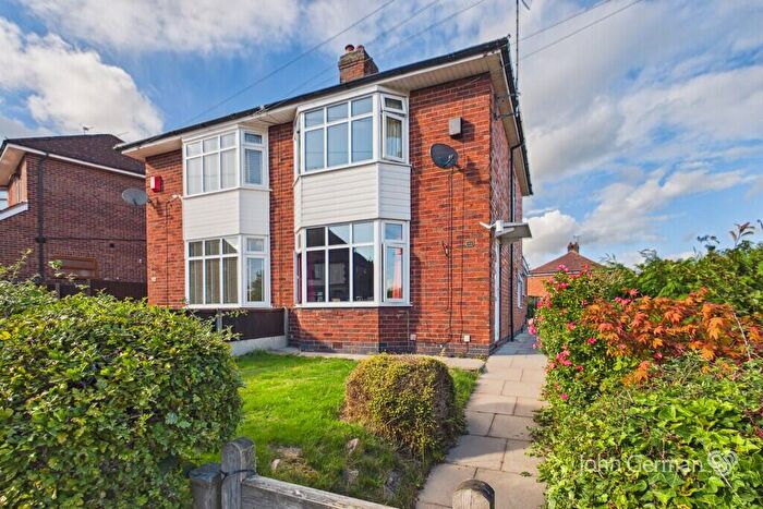 3 Bedroom Semi-Detached House For Sale In Westlands Road, Uttoxeter, ST14