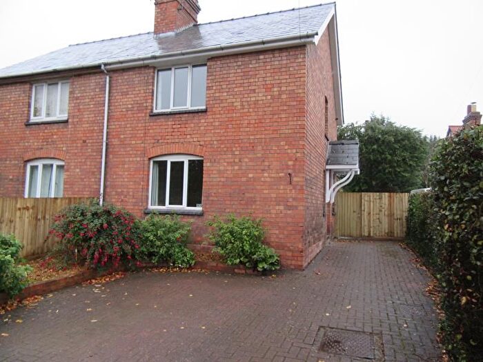 2 Bedroom Semi-detached House To Rent In Lower Howsell Road, Malvern, Worcestershire, WR14