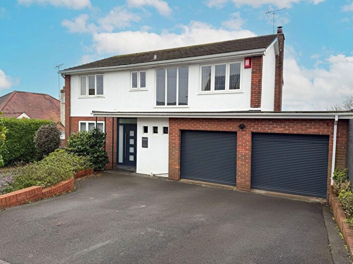 4 Bedroom Detached House For Sale In Winsu Avenue, Preston, Paignton, TQ3