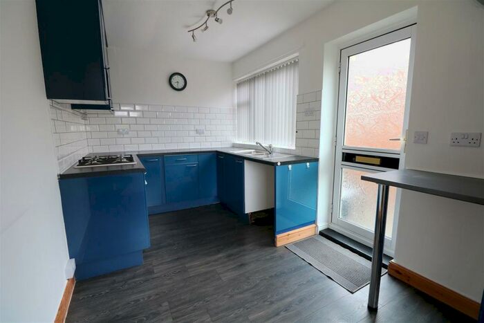 2 Bedroom Semi-Detached Bungalow To Rent In Birks AvenueMillhouse GreenSheffield, S36