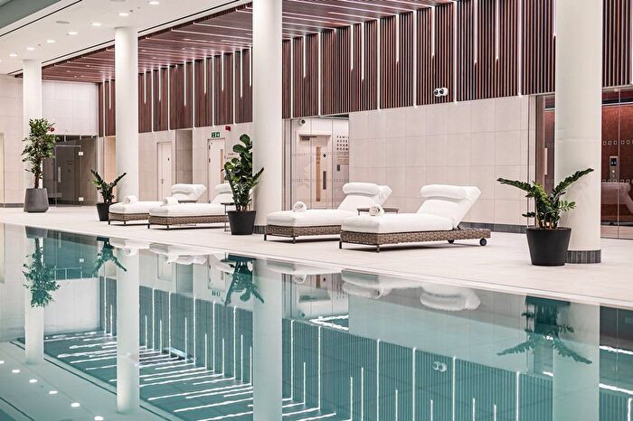 3 Bedroom Flat To Rent In Cherry Park Lane, Stratford, London, E20