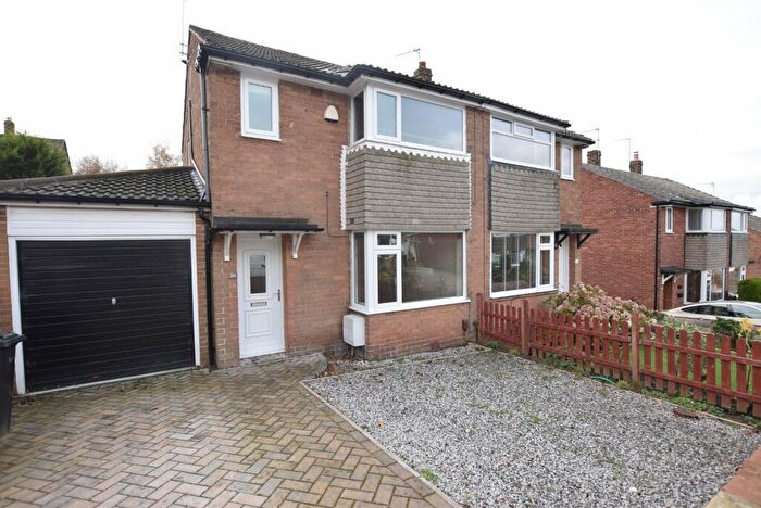 3 Bedroom Semi-Detached House To Rent In Kirkwood Grove, Leeds, West Yorkshire, LS16