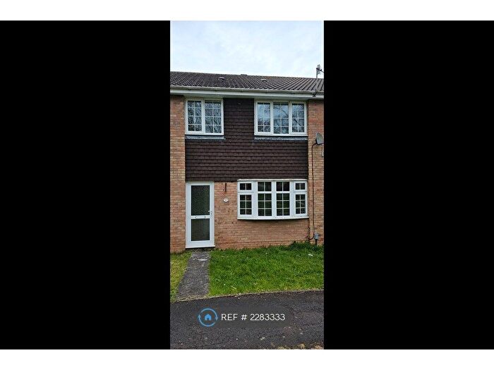 3 Bedroom Terraced House To Rent In Portland Close, Nailsea, Bristol, BS48
