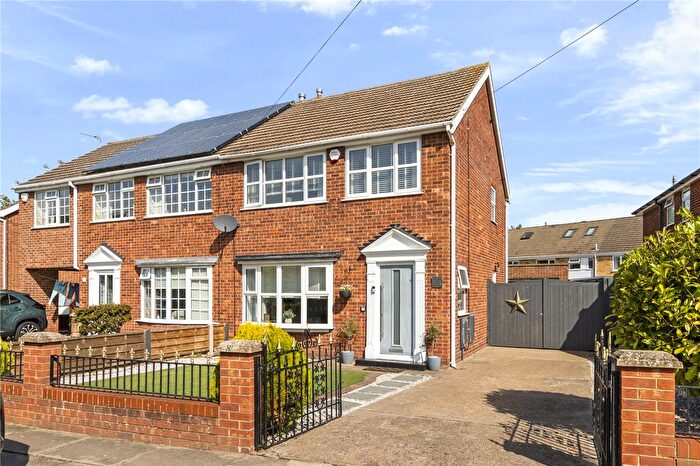 3 Bedroom Semi-Detached House For Sale In Church View, Grimsby, N E Lincs, DN34