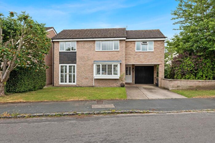 4 Bedroom Detached House For Sale In Hawthorn Road, Eynsham, OX29