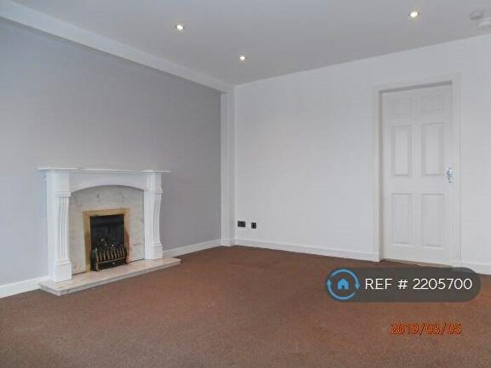 3 Bedroom Terraced House To Rent In Earn Gardens, Larkhall, ML9