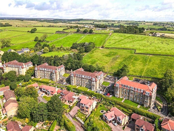 1 Bedroom Apartment For Sale In Lady Park Avenue, Bingley, BD16
