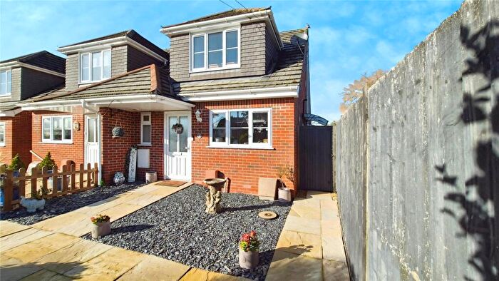 3 Bedroom Semi Detached House For Sale In Poppy Gardens, Fareham, Hampshire, PO15