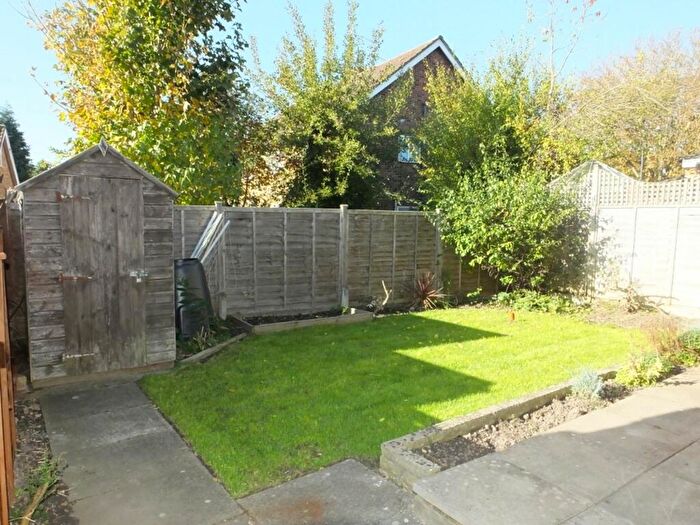 2 Bedroom Bungalow To Rent In Cherry Way, Kenilworth, CV8