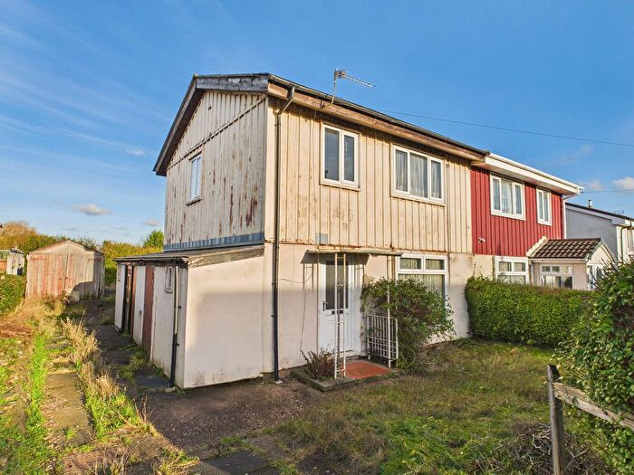 3 Bedroom Semi-Detached House For Sale In Hoylake Crescent, Bilborough, Nottingham, NG8