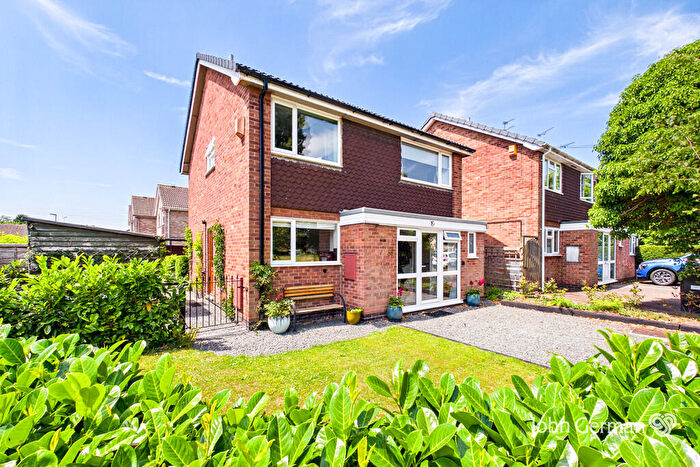 4 Bedroom Detached House For Sale In The Woodlands, Melbourne, DE73