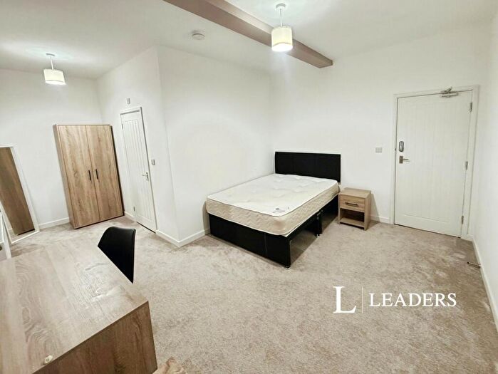 1 Bedroom Terraced House To Rent In King Street, Newcastle, Staffordshire, ST5