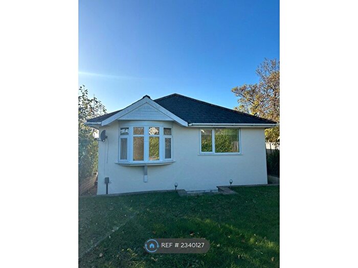 2 Bedroom Bungalow To Rent In Avenue Road, Kingskerswell, Newton Abbot, TQ12