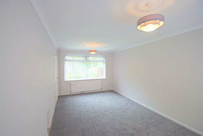 2 Bedroom Semi-Detached House To Rent In Easterly Road, Leeds, LS8