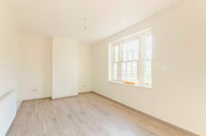 1 Bedroom Flat To Rent In Lordship Lane, , Tottenham, London, N17