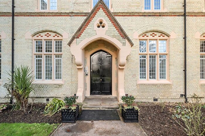 1 Bedroom Flat For Sale In Bedford Wing, Kingsley Avenue, Fairfield Park, SG5